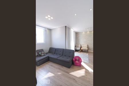 Sala de apartamento para alugar com 2 quartos, 69m² em Jardim Santo Antoninho, São Paulo