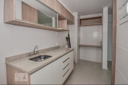 Apartamento para alugar com 68m², 2 quartos e 1 vaga Apartamento para alugar com 68m², 2 quartos e 1 vagaCozinha e Área de Serviço