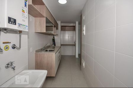 Apartamento para alugar com 68m², 2 quartos e 1 vaga Apartamento para alugar com 68m², 2 quartos e 1 vagaCozinha e Área de Serviço