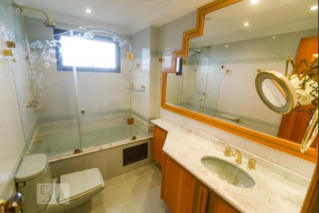 Apartamento à venda com 375m², 4 quartos e 4 vagasSuíte 2