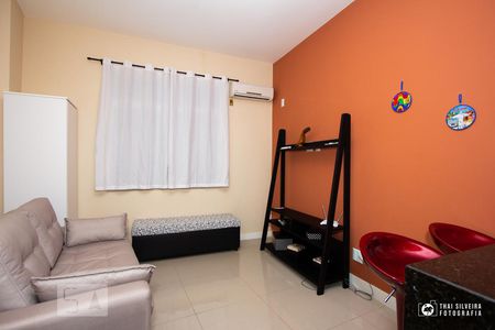 Sala de kitnet/studio à venda com 1 quarto, 27m² em Centro, Rio de Janeiro