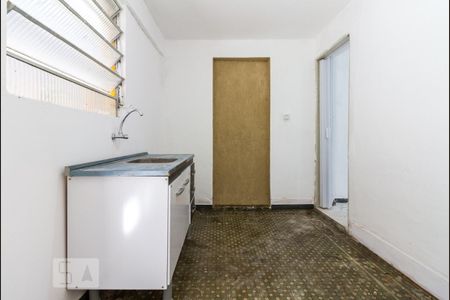 Cozinha  de casa para alugar com 1 quarto, 24m² em Chácara Califórnia, São Paulo