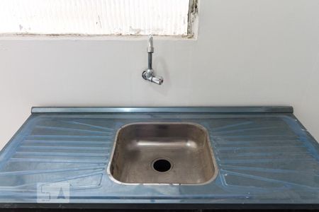 Pia da Cozinha  de casa para alugar com 1 quarto, 24m² em Chácara Califórnia, São Paulo