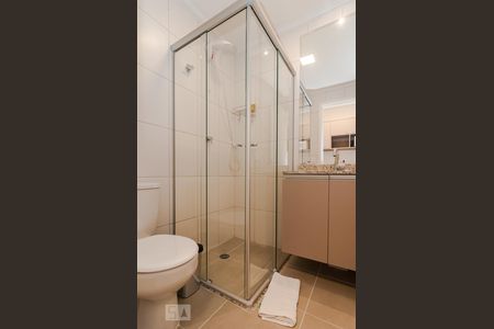 Banheiro de kitnet/studio para alugar com 1 quarto, 20m² em Centro, São Paulo