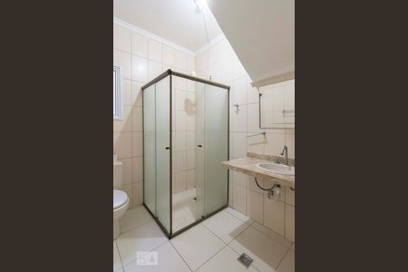 Banheiro de casa à venda com 3 quartos, 260m² em Vila Roque, São Paulo