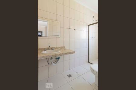 Casa à venda com 260m², 3 quartos e 2 vagasBanheiro Suíte