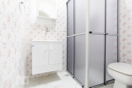 Banheiro  de casa à venda com 2 quartos, 90m² em Vila Guarani (z Sul), São Paulo