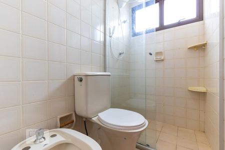 Banheiro de apartamento para alugar com 1 quarto, 62m² em Centro, Campinas