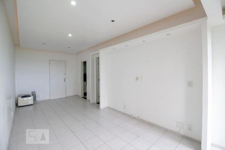 Sala de apartamento para alugar com 2 quartos, 60m² em Barra da Tijuca, Rio de Janeiro