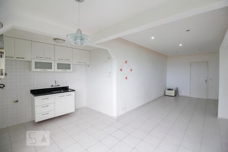 Sala de apartamento para alugar com 2 quartos, 60m² em Barra da Tijuca, Rio de Janeiro
