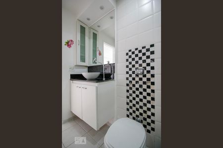 Banheiro de apartamento para alugar com 2 quartos, 60m² em Barra da Tijuca, Rio de Janeiro