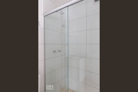 Banheiro de apartamento à venda com 2 quartos, 93m² em Sarandi, Porto Alegre