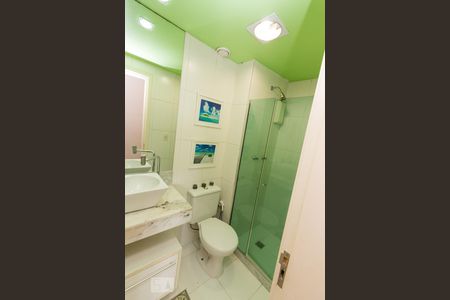 Banheiro de apartamento para alugar com 2 quartos, 58m² em Taquara, Rio de Janeiro
