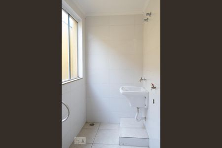 Casa à venda com 240m², 3 quartos e 2 vagasÁREA SERVIÇO