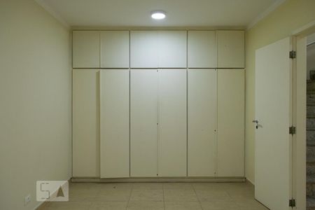 QUARTO 3 de casa à venda com 3 quartos, 240m² em Jardim Peri, São Paulo