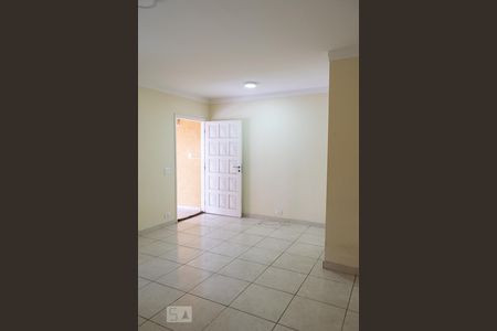 SALA de casa à venda com 3 quartos, 240m² em Jardim Peri, São Paulo