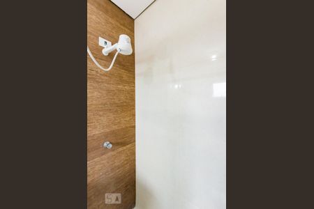 Banheiro de kitnet/studio para alugar com 1 quarto, 38m² em Jardim Santa Genebra, Campinas