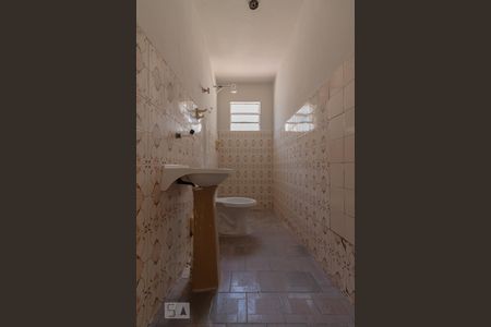 Banheiro de casa para alugar com 1 quarto, 60m² em São João Clímaco, São Paulo