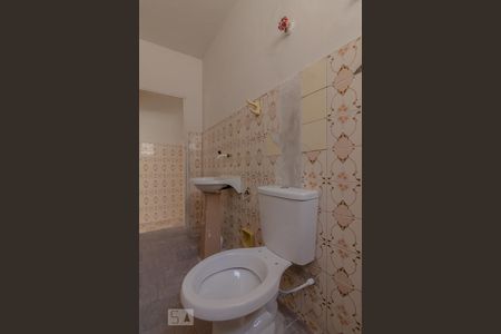 Banheiro de casa para alugar com 2 quartos, 70m² em São João Clímaco, São Paulo