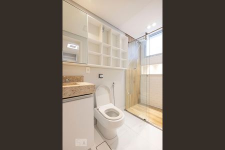 Banheiro de apartamento para alugar com 1 quarto, 40m² em Cerqueira César, São Paulo