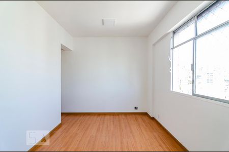 Sala de apartamento para alugar com 3 quartos, 70m² em Silveira, Belo Horizonte