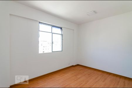 Sala de apartamento para alugar com 3 quartos, 70m² em Silveira, Belo Horizonte
