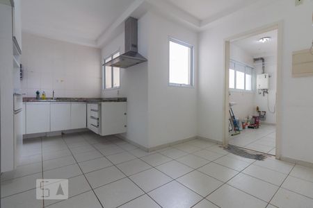 Apartamento à venda com 140m², 3 quartos e 2 vagasCozinha