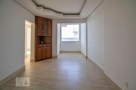 Sala de apartamento para alugar com 3 quartos, 70m² em Santa Efigênia, Belo Horizonte
