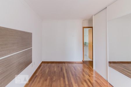 Apartamento à venda com 144m², 3 quartos e 4 vagasQuarto 02 com Suite