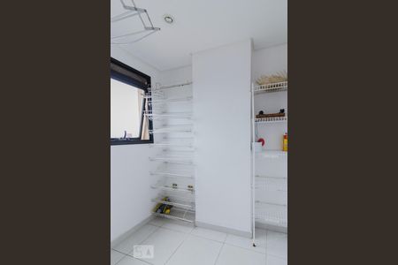 Apartamento à venda com 144m², 3 quartos e 4 vagasDespensa 