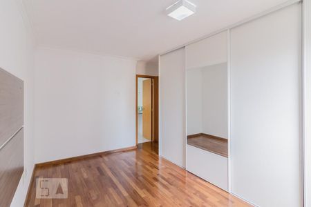 Apartamento à venda com 144m², 3 quartos e 4 vagasQuarto 02 com Suite