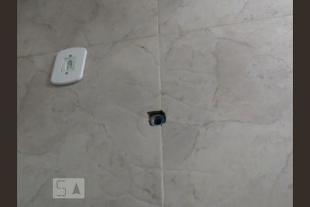 Casa à venda com 120m², 3 quartos e 2 vagas Casa à venda com 120m², 3 quartos e 2 vagasChuveiro
