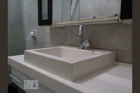 Casa à venda com 120m², 3 quartos e 2 vagas Casa à venda com 120m², 3 quartos e 2 vagasPia