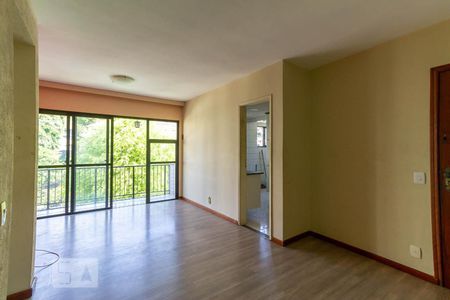 Apartamento à venda com 70m², 2 quartos e 1 vagaSala