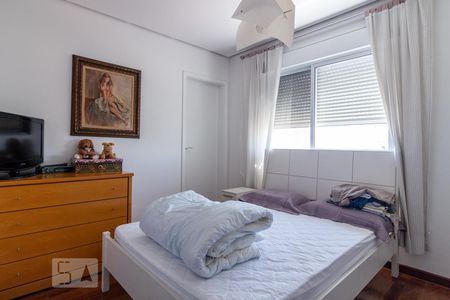 Apartamento à venda com 210m², 3 quartos e 4 vagasSuíte 2