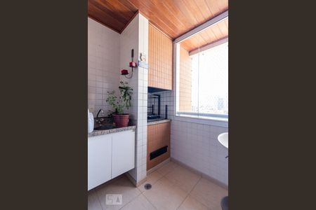 Apartamento à venda com 210m², 3 quartos e 4 vagasChurrasqueira