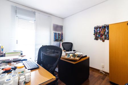 Apartamento à venda com 210m², 3 quartos e 4 vagasSuíte 3