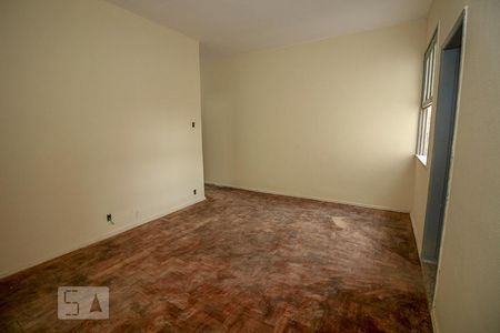 Apartamento para alugar com 85m², 2 quartos e sem vagaSala