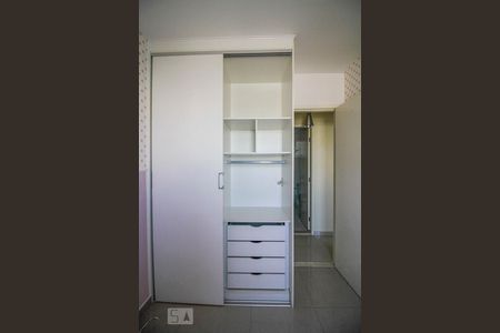 Apartamento para alugar com 68m², 3 quartos e 2 vagas Apartamento para alugar com 68m², 3 quartos e 2 vagasQuarto
