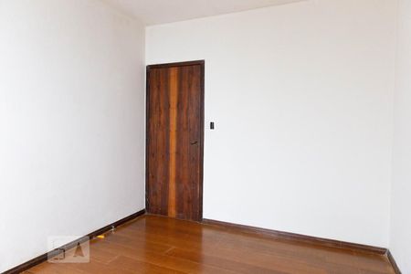 Casa à venda com 400m², 5 quartos e 2 vagasQuarto 2