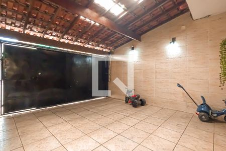 Garagem de casa à venda com 3 quartos, 180m² em Jardim Toscana, Guarulhos