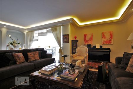 Apartamento à venda com 312m², 4 quartos e 4 vagasSala