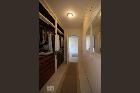 Apartamento à venda com 312m², 4 quartos e 4 vagasCloset