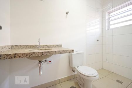 Banheiro suíte de casa à venda com 3 quartos, 180m² em Vila Ema, São Paulo