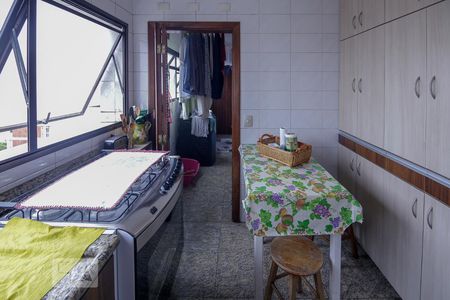 Apartamento para alugar com 170m², 4 quartos e 3 vagas Apartamento para alugar com 170m², 4 quartos e 3 vagasCozinha