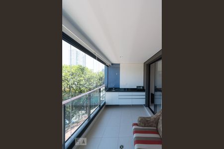 Varnada de apartamento à venda com 1 quarto, 45m² em Santo Amaro, São Paulo