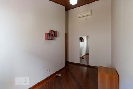 Casa à venda com 280m², 3 quartos e 6 vagasVista quarto 2