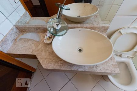 Casa à venda com 280m², 3 quartos e 6 vagasBanheiro 1