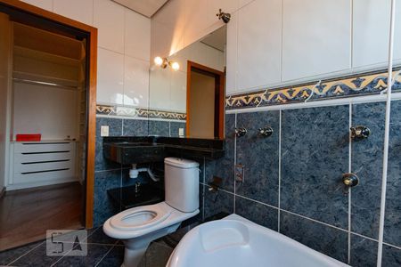 Casa à venda com 280m², 3 quartos e 6 vagasBanheiro suite