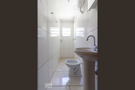 Banheiro de casa para alugar com 1 quarto, 50m² em Vila Bancária, São Paulo